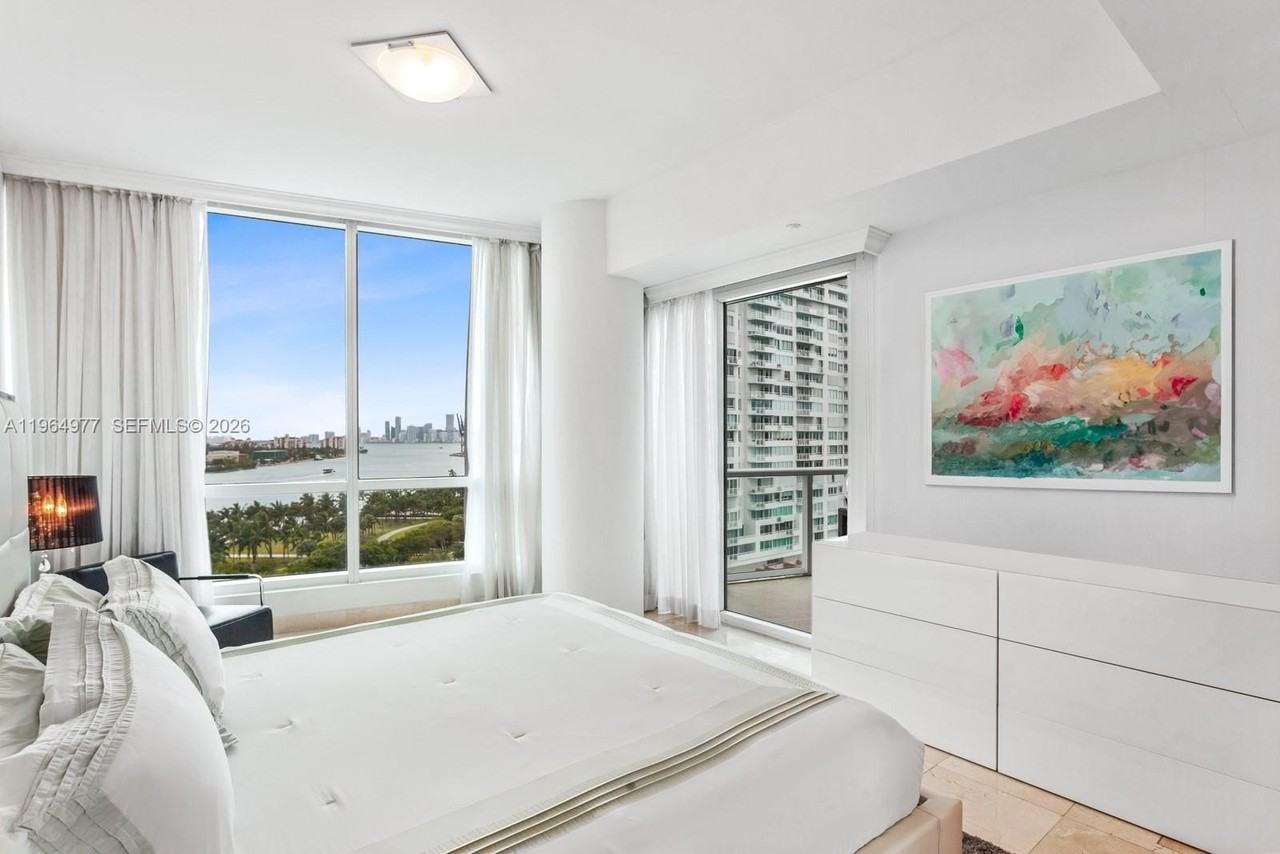 100 S Pointe Dr #1001 - Photo 7 of 13