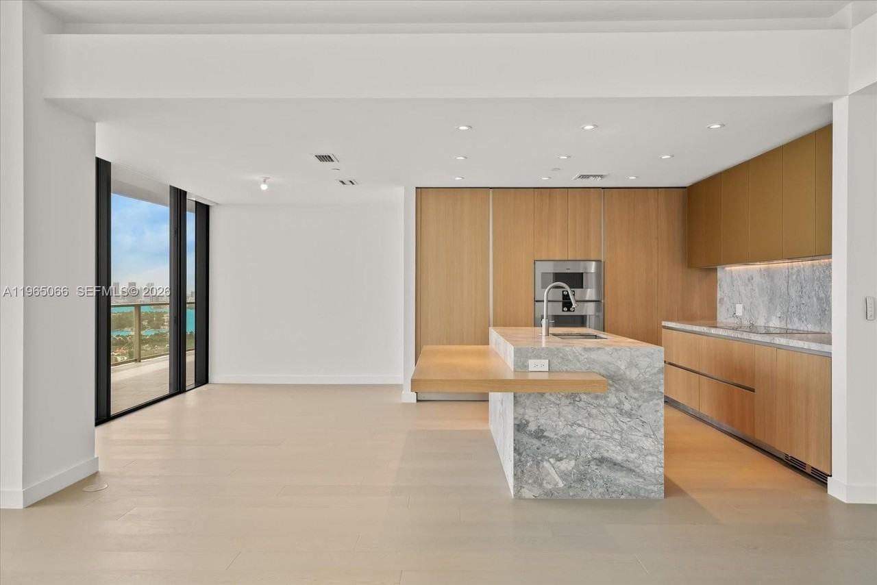 501 West Ave #3102 - Photo 6 of 50