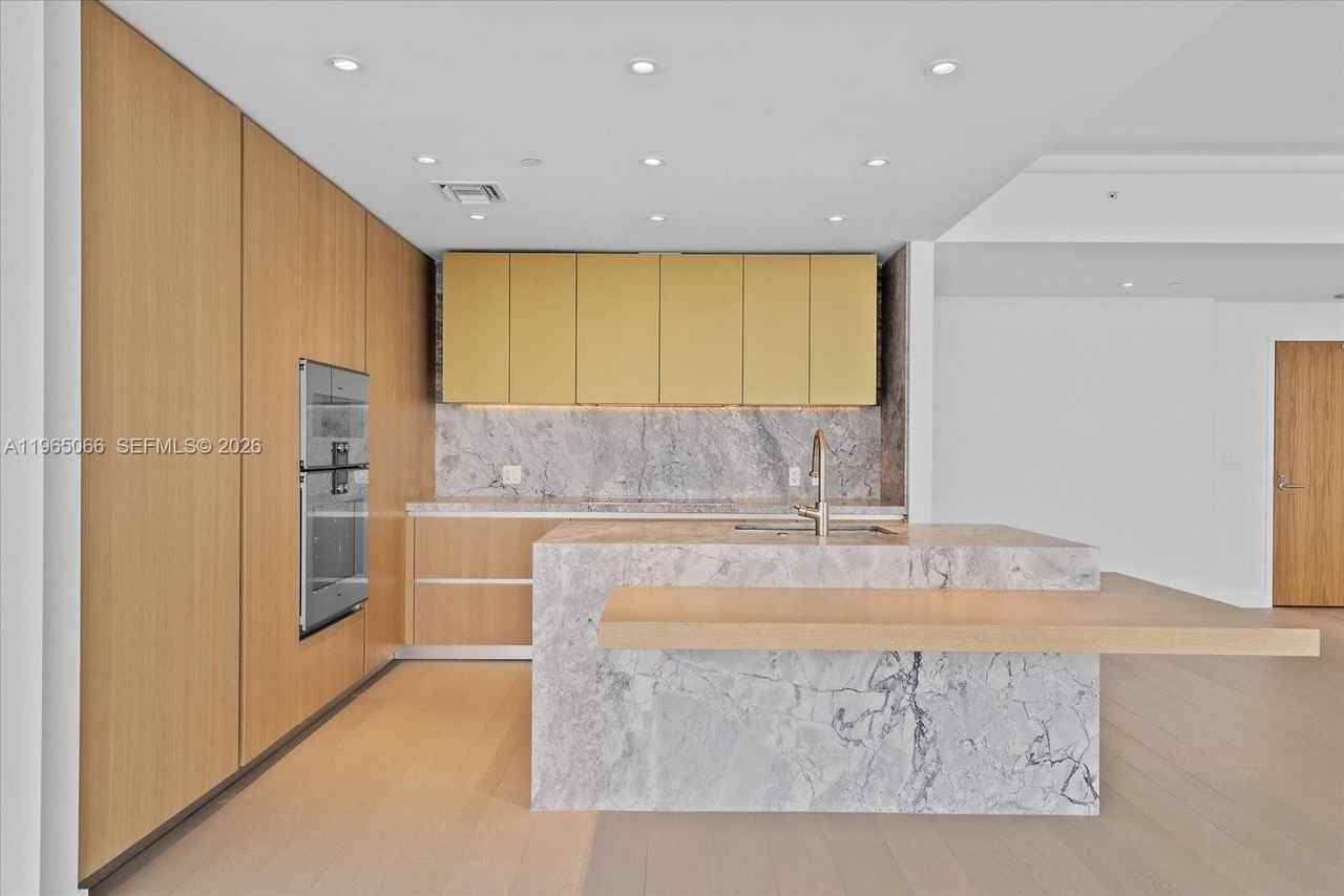 501 West Ave #3102 - Photo 7 of 50