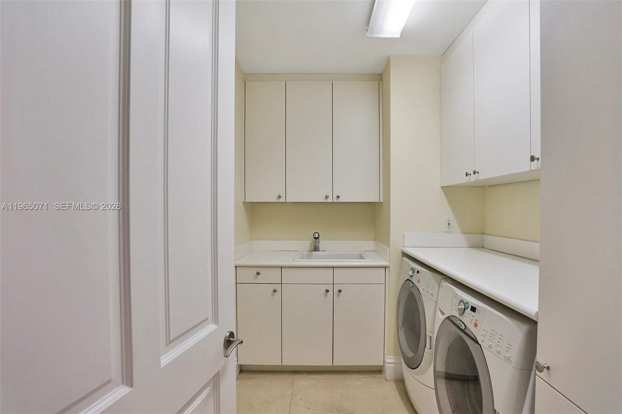 10295 Collins Ave #504 - Photo 5 of 26