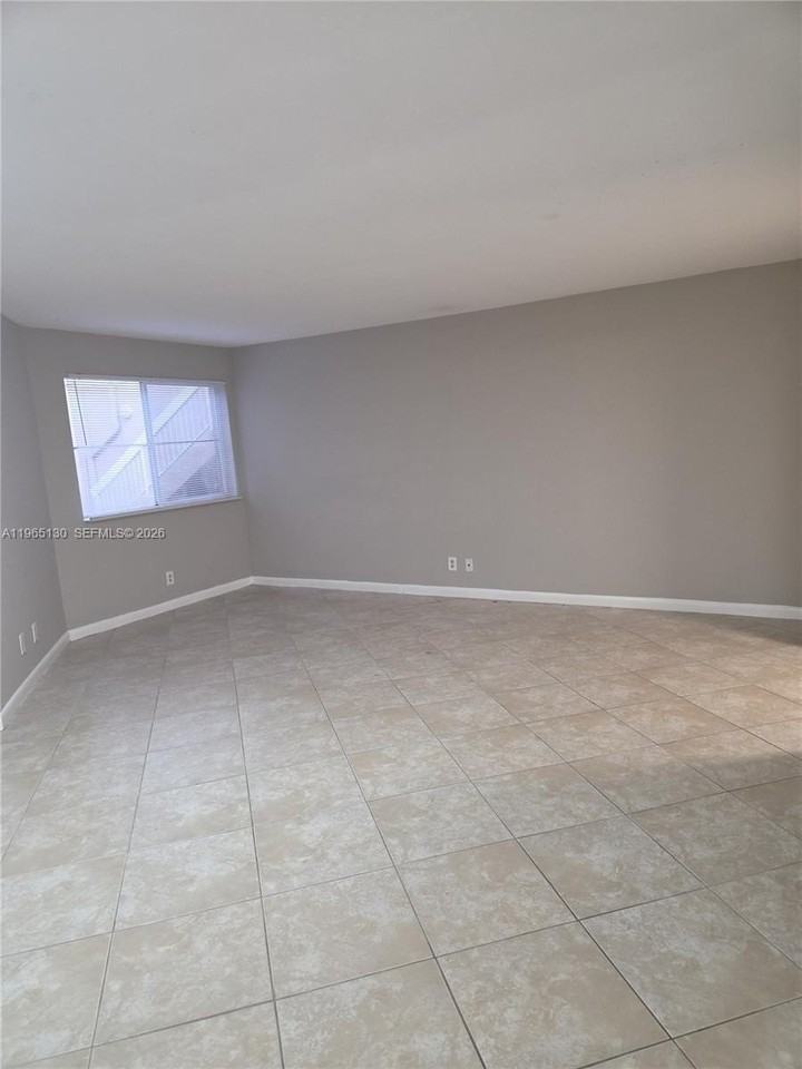 9755 Westview Dr #1213 - Photo 3 of 9