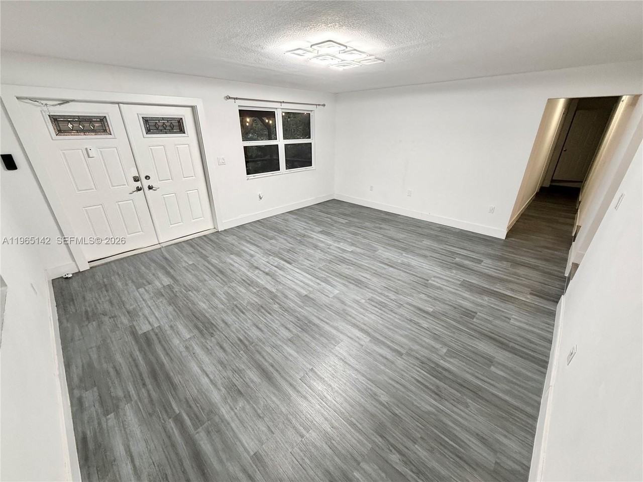 1621 Sw 117th Ave - Photo 6 of 39