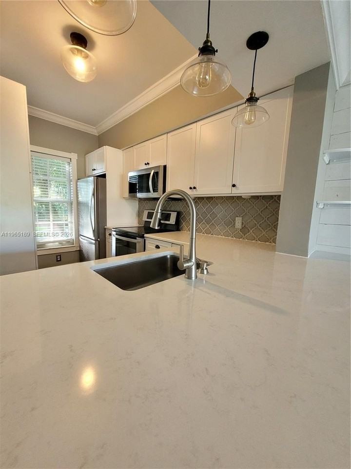 205 Mallory Ct #205 - Photo 2 of 26