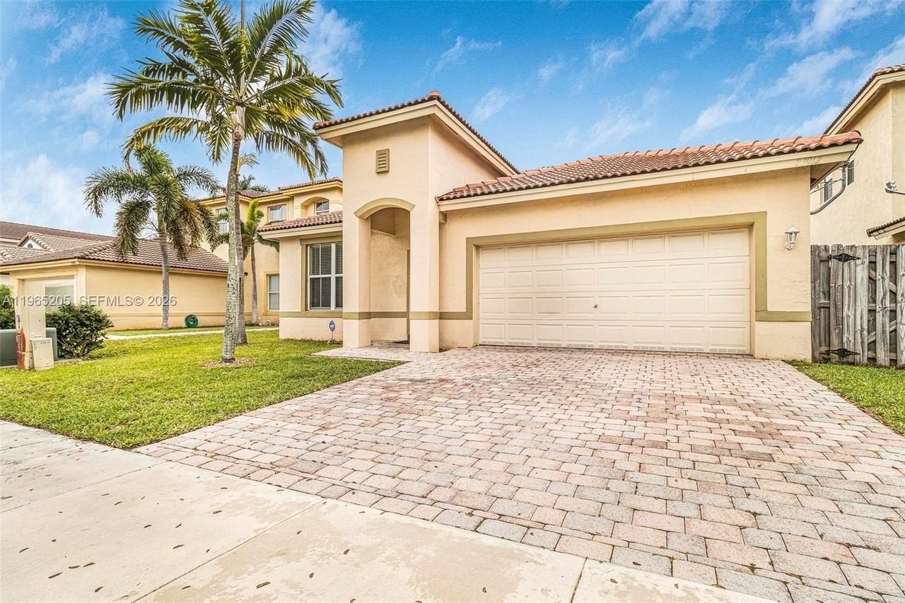 23912 Sw 107th Ct #0 - Photo 3 of 33