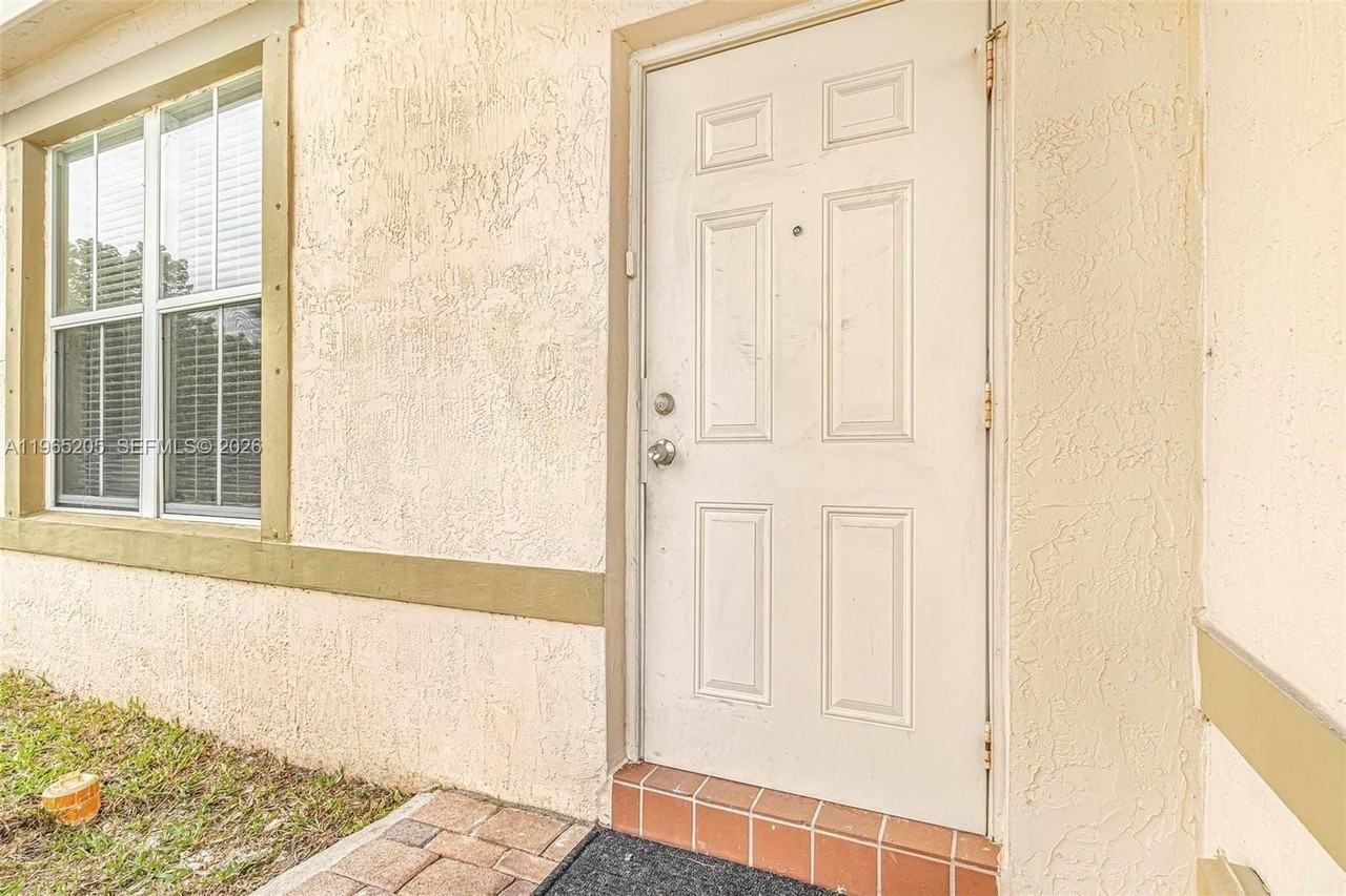 23912 Sw 107th Ct #0 - Photo 4 of 33