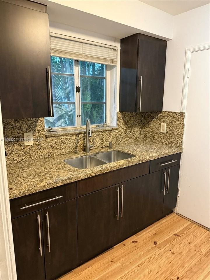 23 Majorca Ave #1 - Photo 3 of 8