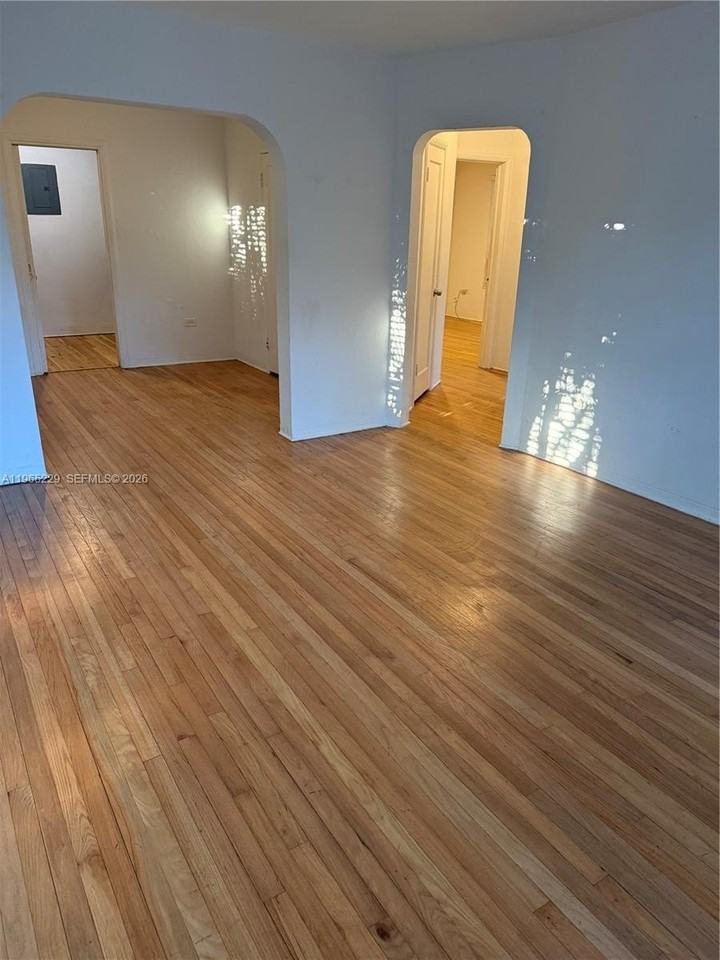 23 Majorca Ave #1 - Photo 5 of 8