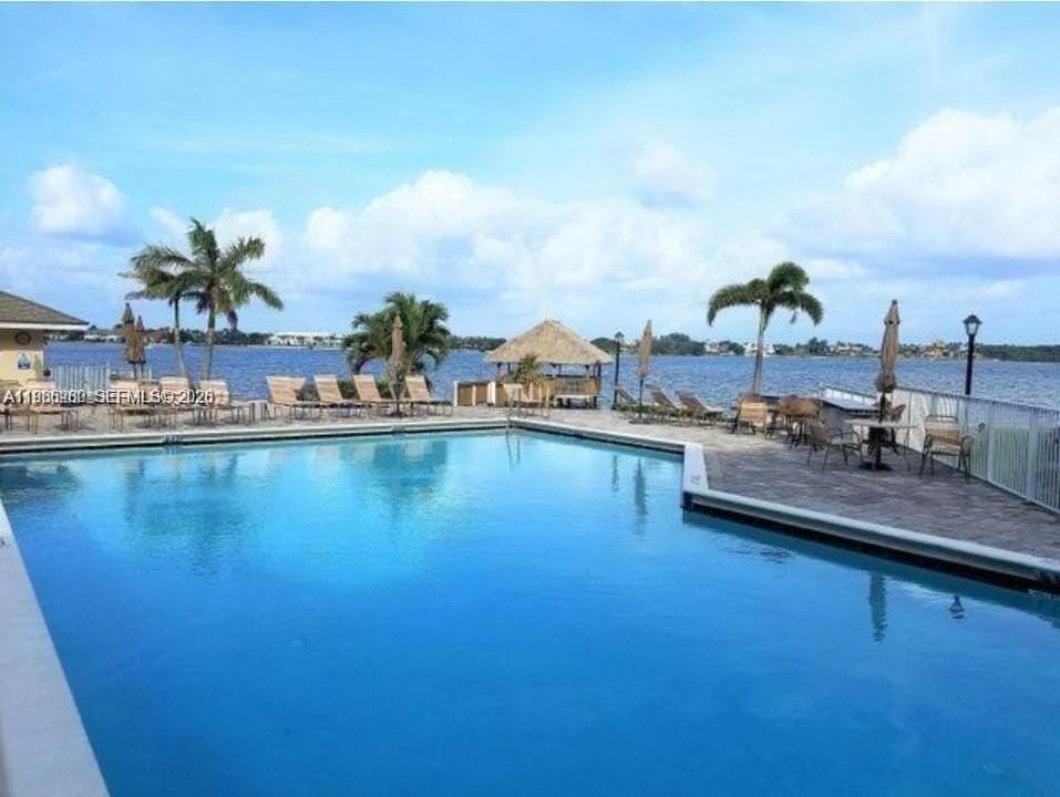 51 N Lakeshore Dr #51 - Photo 2 of 32