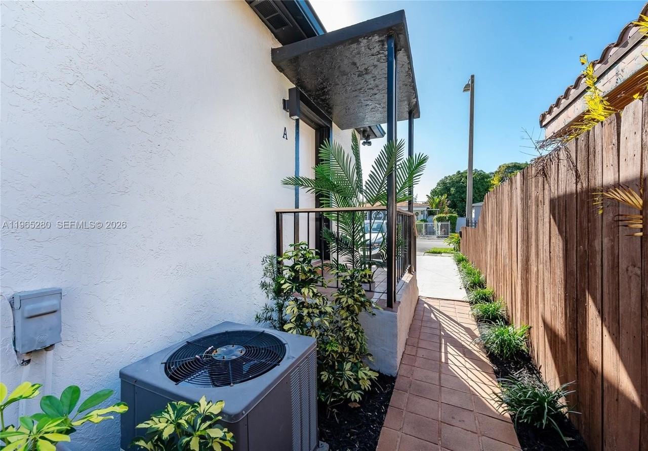 3321 Nw 19th Ter #A - Photo 2 of 20