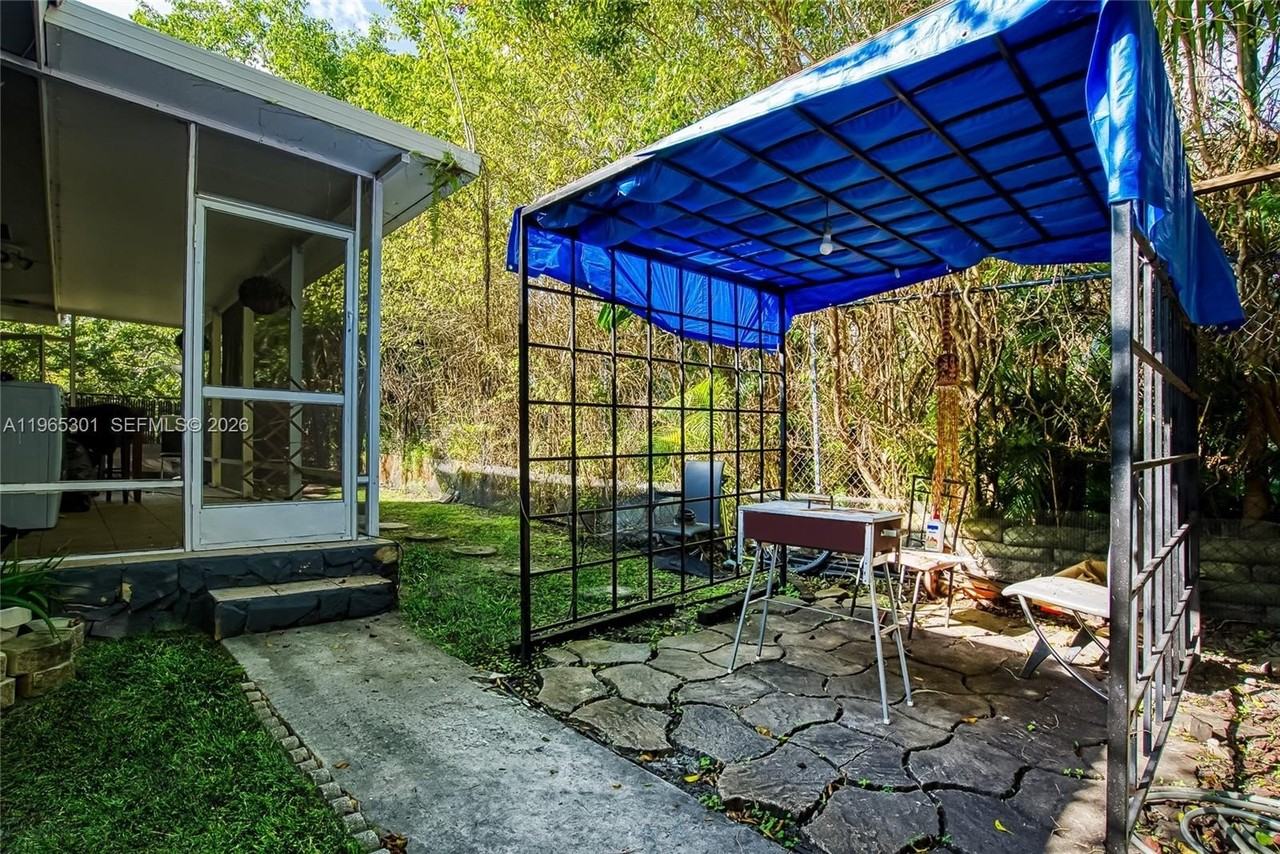 1457 Atlantic Shores Blvd #A - Photo 4 of 20