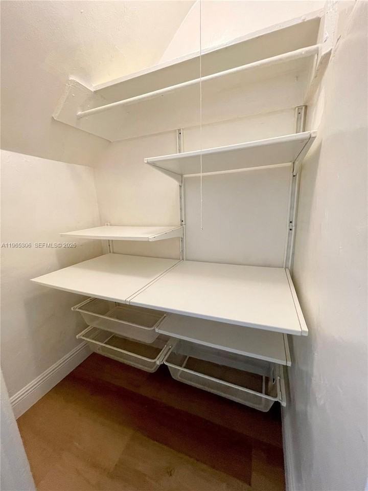 720 Meridian Ave #5 - Photo 7 of 12