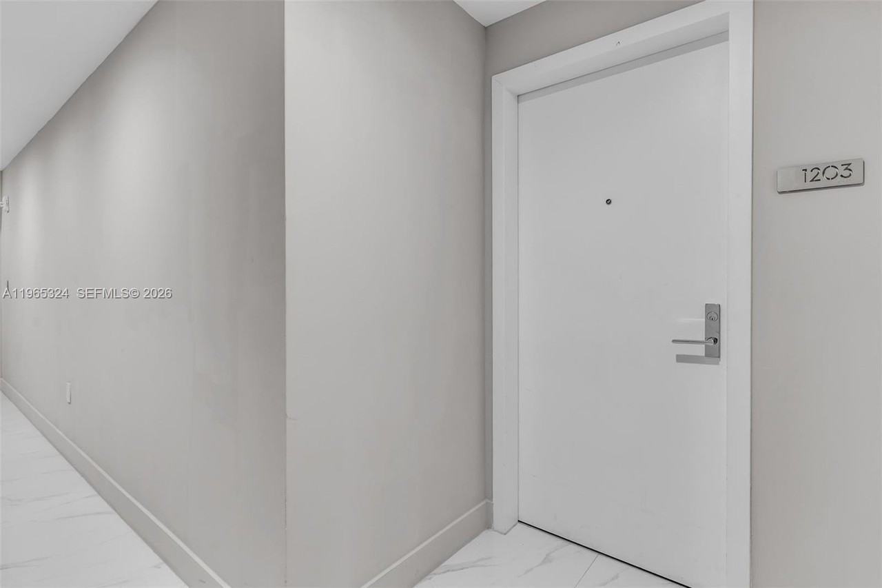 700 Ne 24th St #1203 - Photo 3 of 50