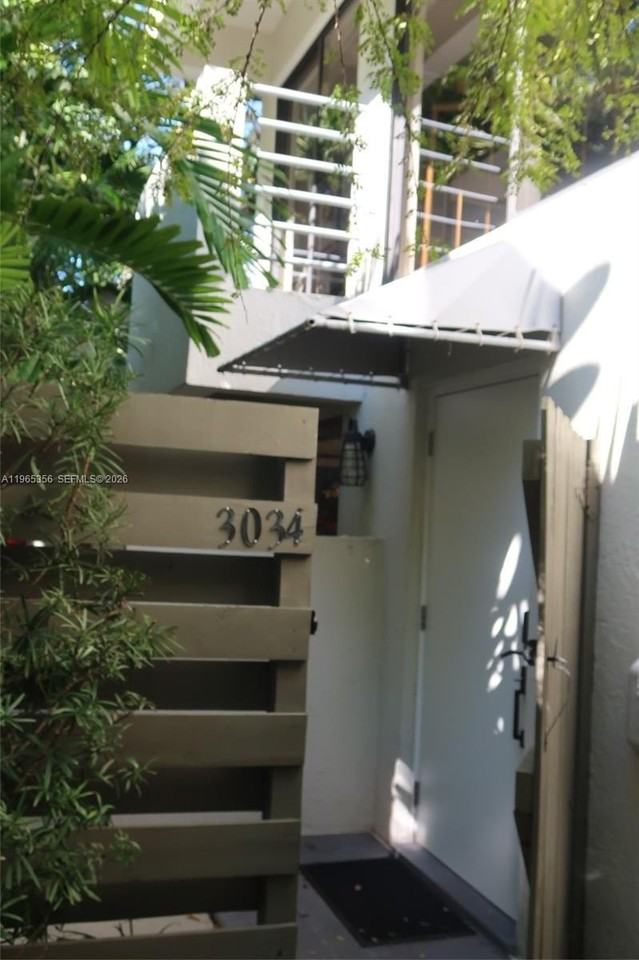 3034 Sw 27th Ave #4 - Photo 6 of 13