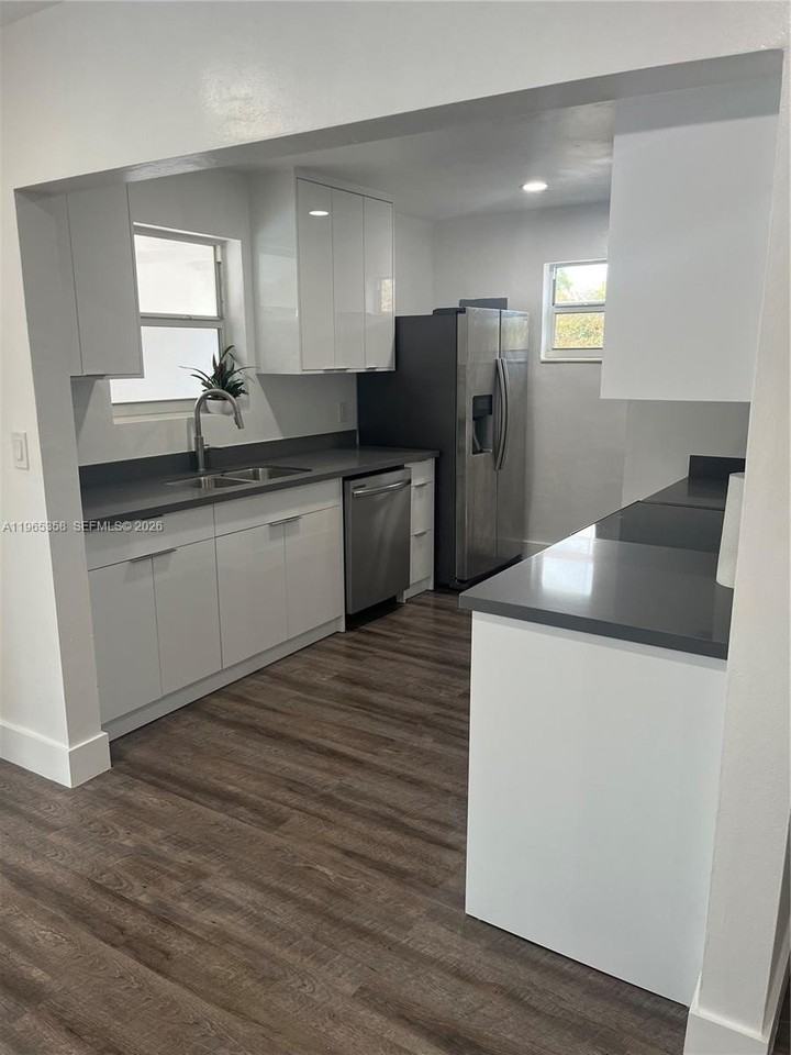 3310 Sw 94th Pl - Photo 7 of 7