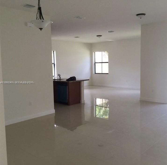 14831 Sw 33rd Ter #0 - Photo 6 of 16