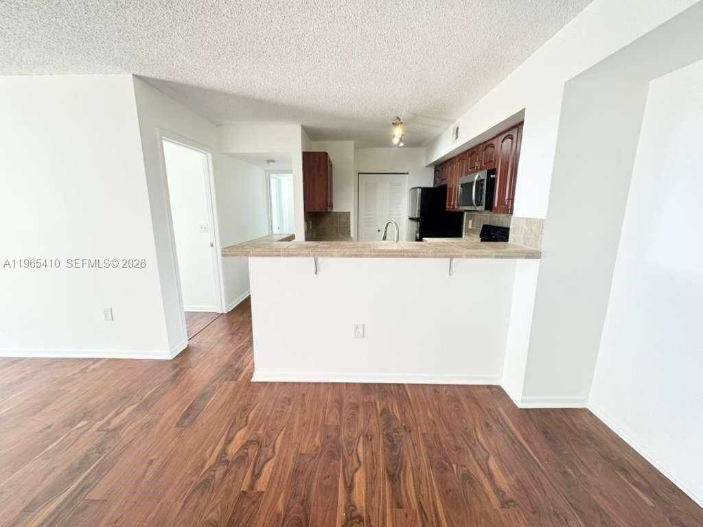 1715 Village Blvd #102 - Photo 3 of 27