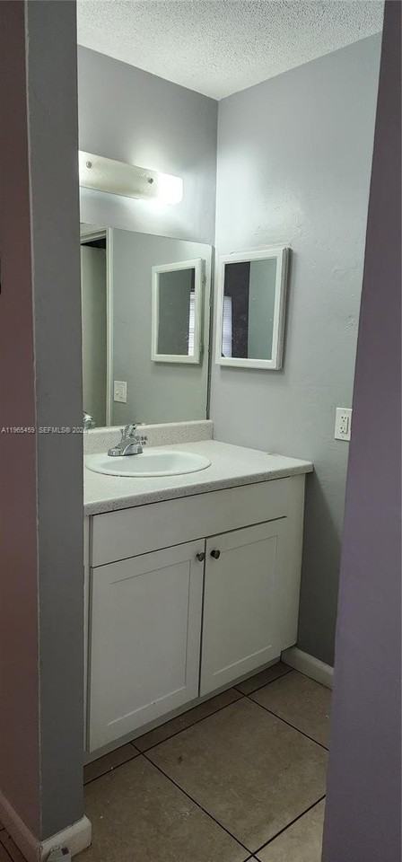 4030 Nw 30th Ter #2 - Photo 6 of 7