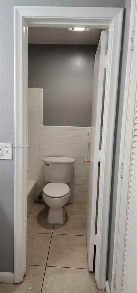 4030 Nw 30th Ter #2 - Photo 7 of 7