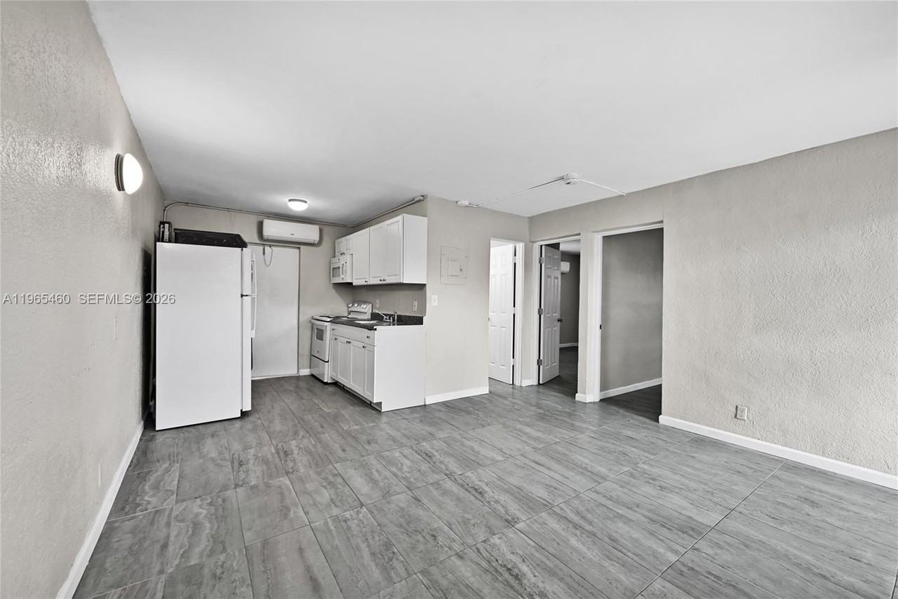 1710 Nw 9th St #1-2 - Photo 7 of 15