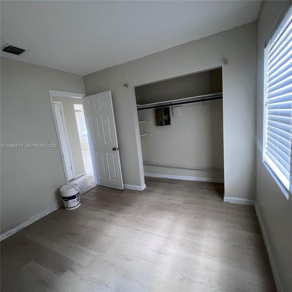 114 Sw 67th Ter - Photo 7 of 7