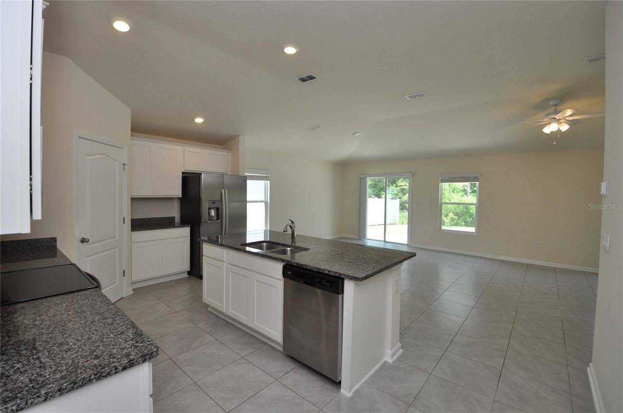 80 Oakleaf Way - Photo 4 of 33