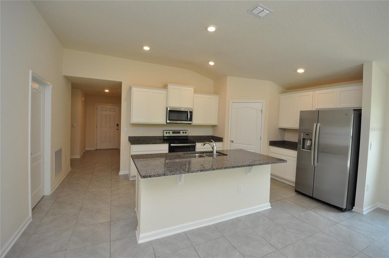 80 Oakleaf Way - Photo 6 of 33