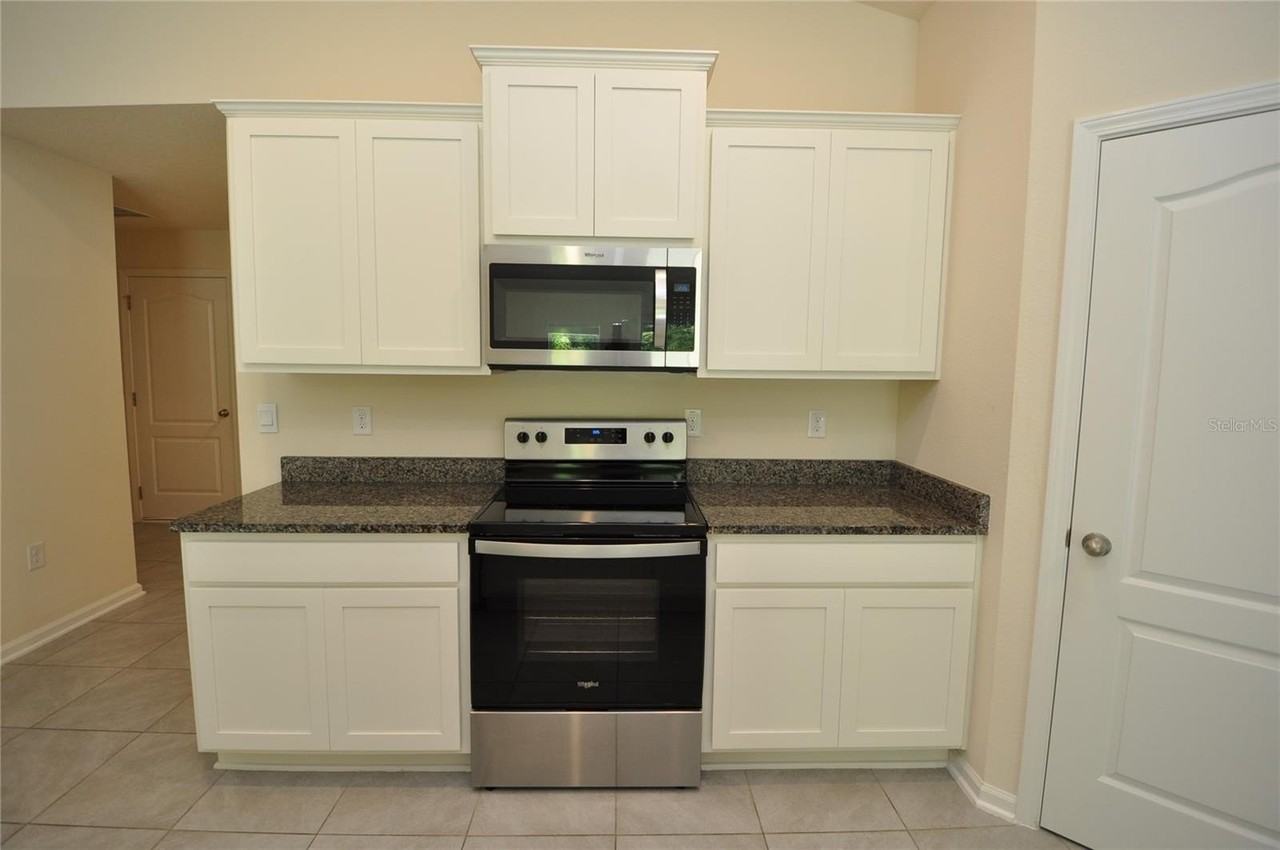 80 Oakleaf Way - Photo 7 of 33