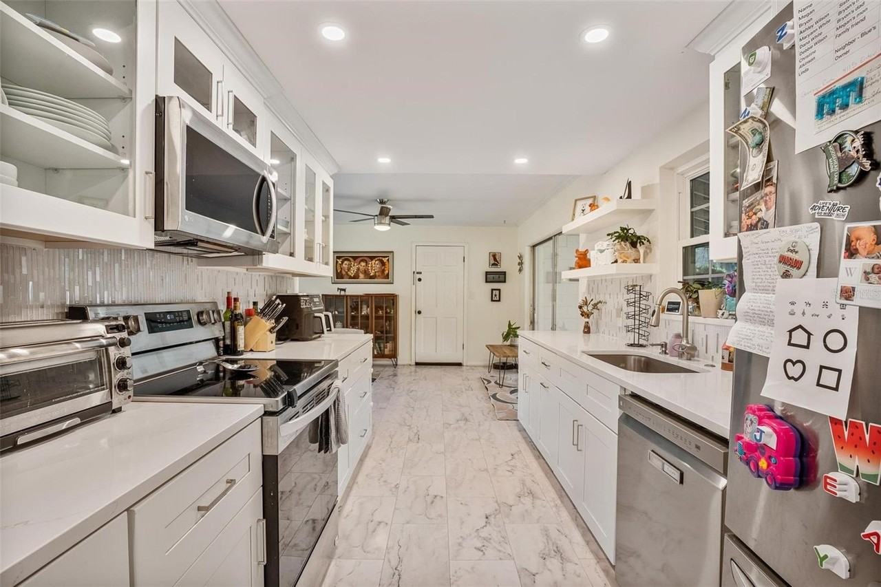 2464 Lydia Way - Photo 5 of 24