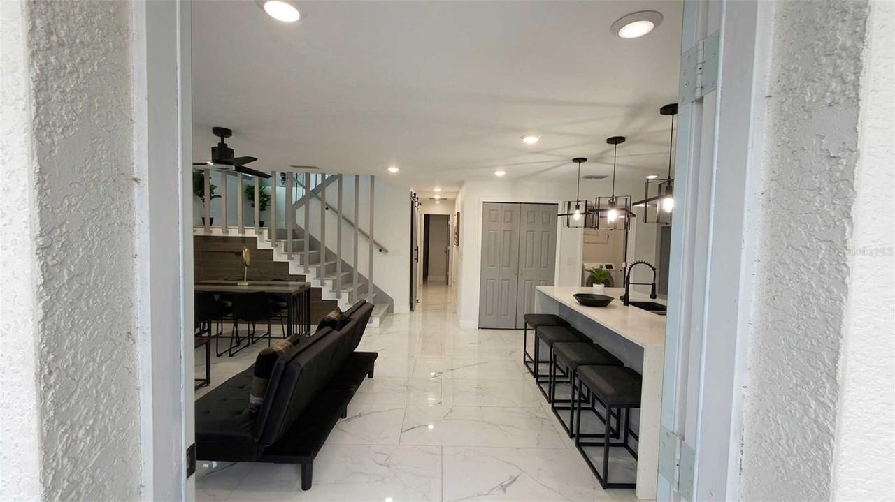 1414 E Harding St - Photo 2 of 50