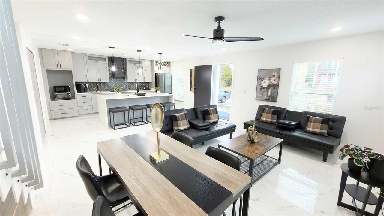 1414 E Harding St - Photo 4 of 50