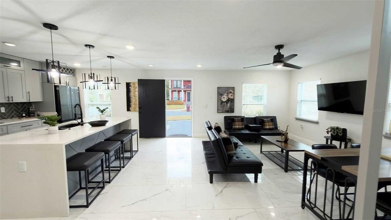 1414 E Harding St - Photo 7 of 50