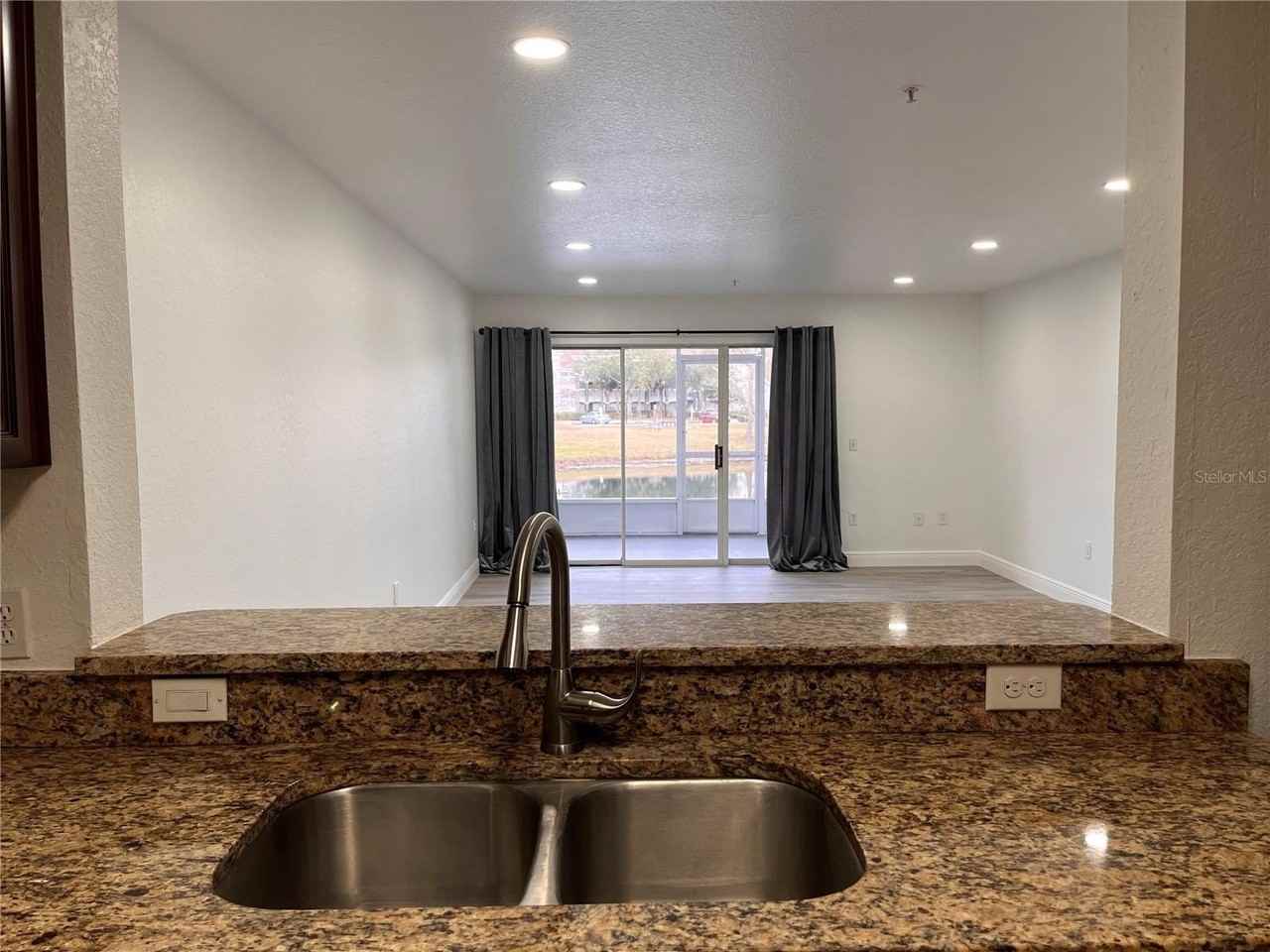 13838 Fairway Island Dr #1412 - Photo 5 of 22