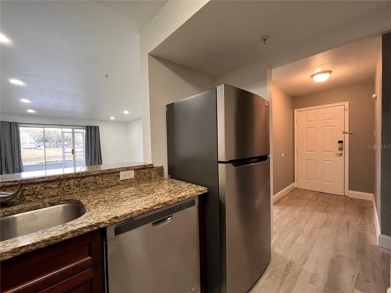 13838 Fairway Island Dr #1412 - Photo 6 of 22