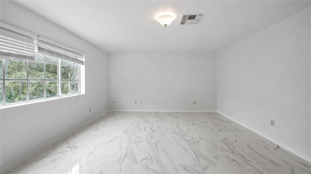 7843 Saint Andrews Cir - Photo 4 of 38