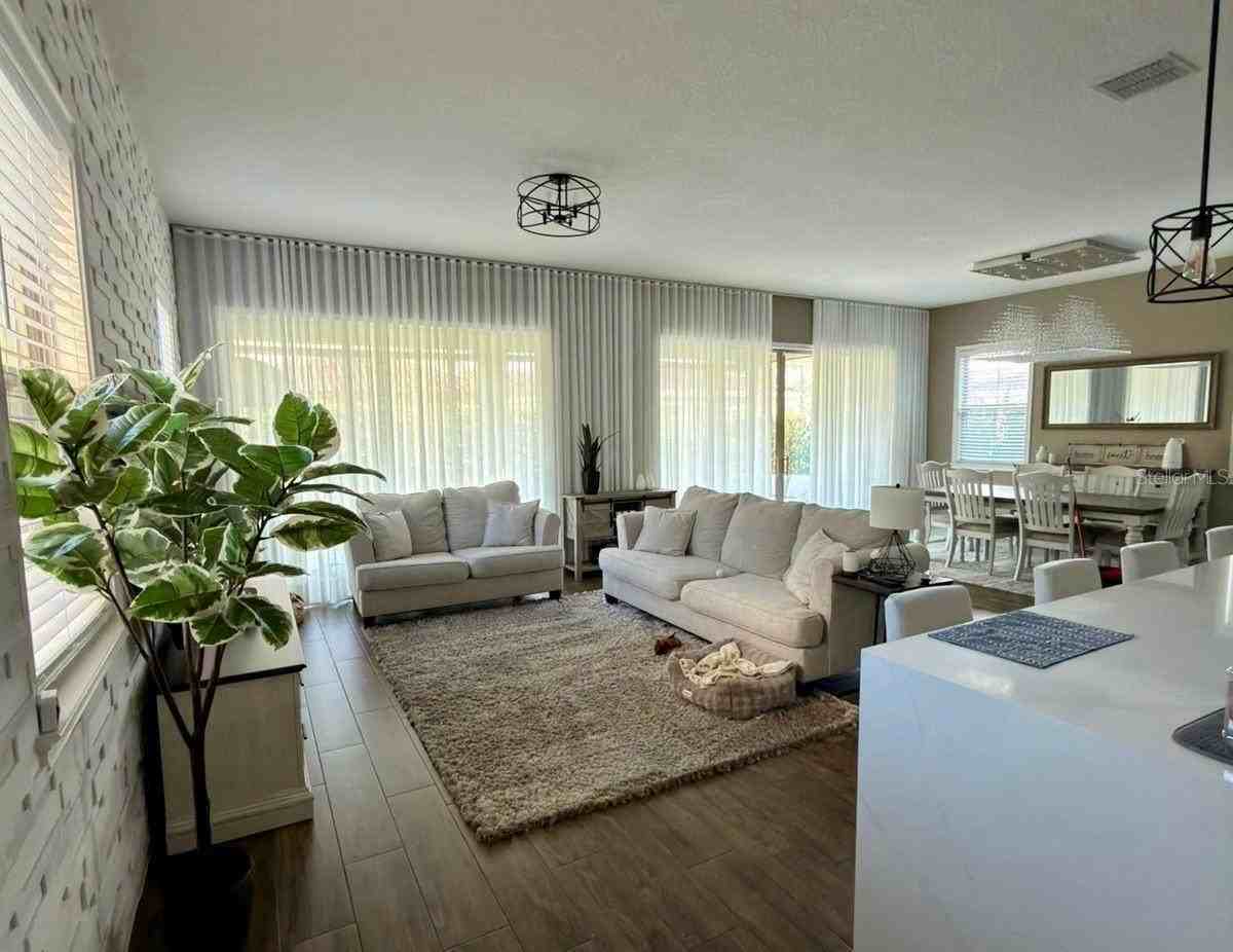 10362 Macduff Dr - Photo 6 of 32