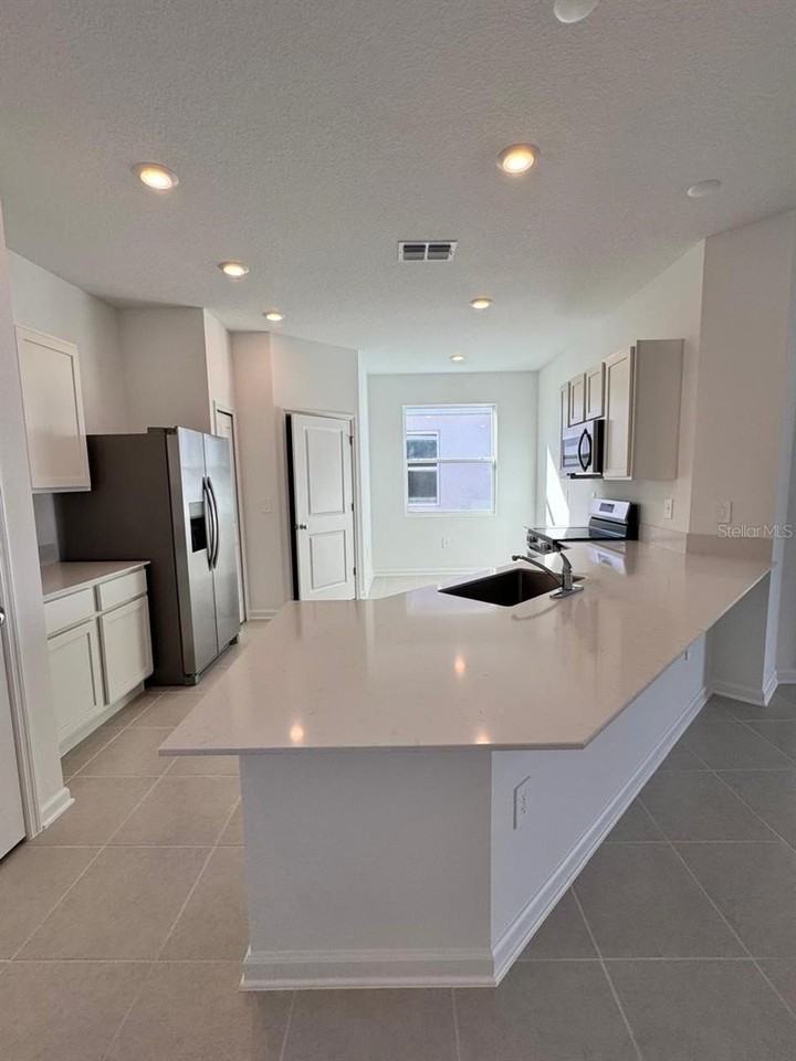 5201 Green Belt Dr - Photo 3 of 23