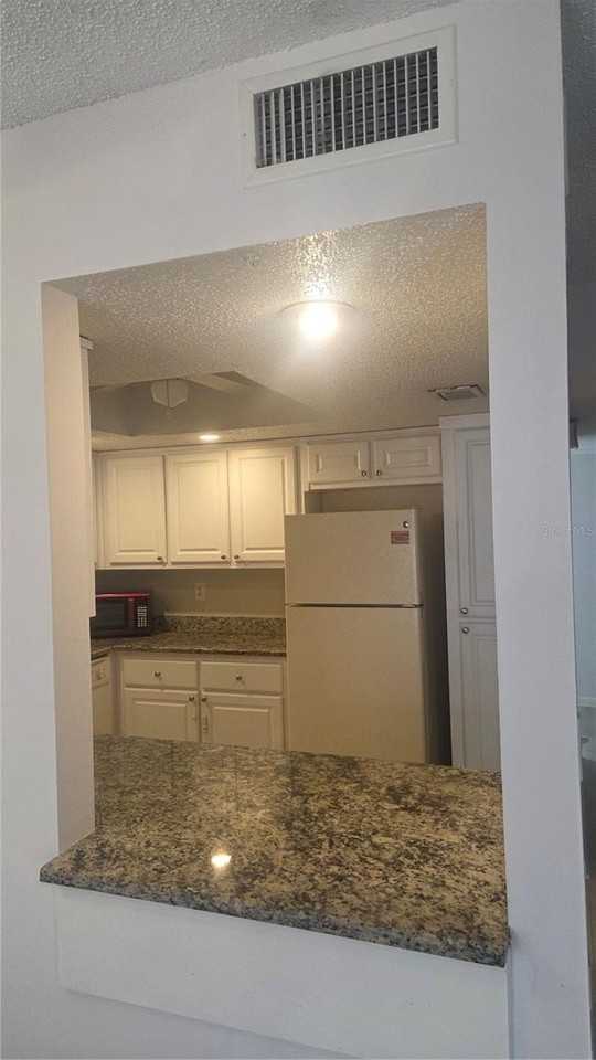 589 Fairways Cir #B - Photo 4 of 13