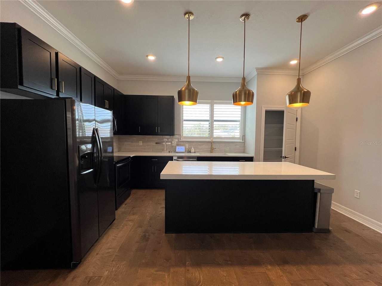 3421 W Horatio St #110 - Photo 3 of 33