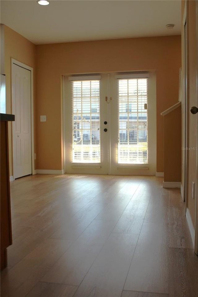 16320 Swan View Cir - Photo 6 of 32