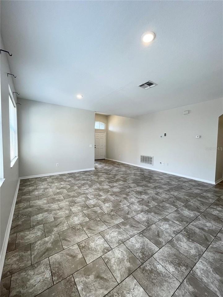 3009 Clover Blossom Cir - Photo 3 of 35