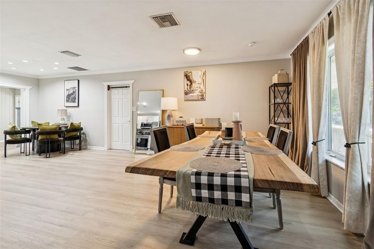 2302 S Arrawana Ave - Photo 7 of 50