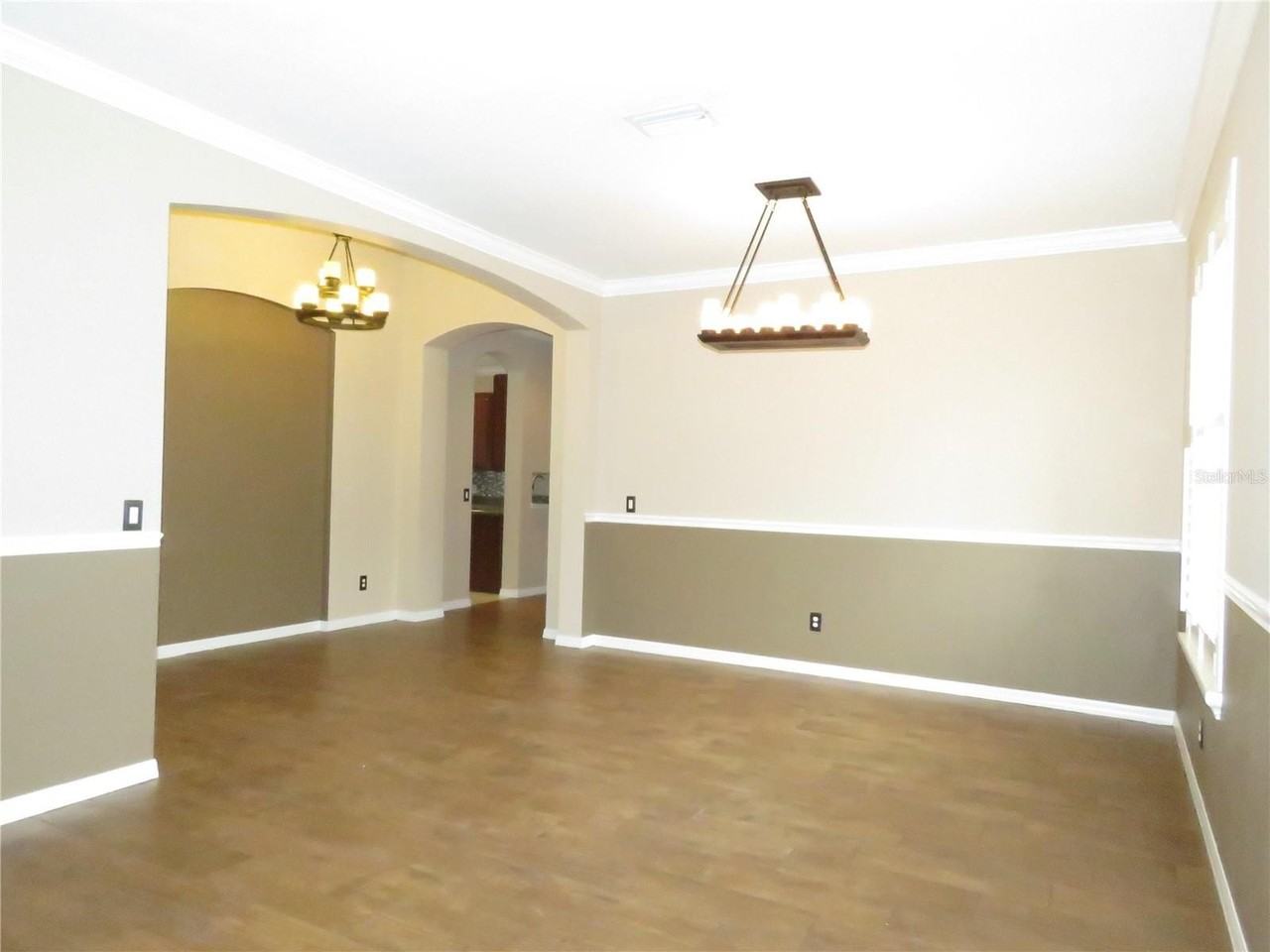 433 Dunaway Dr - Photo 2 of 12