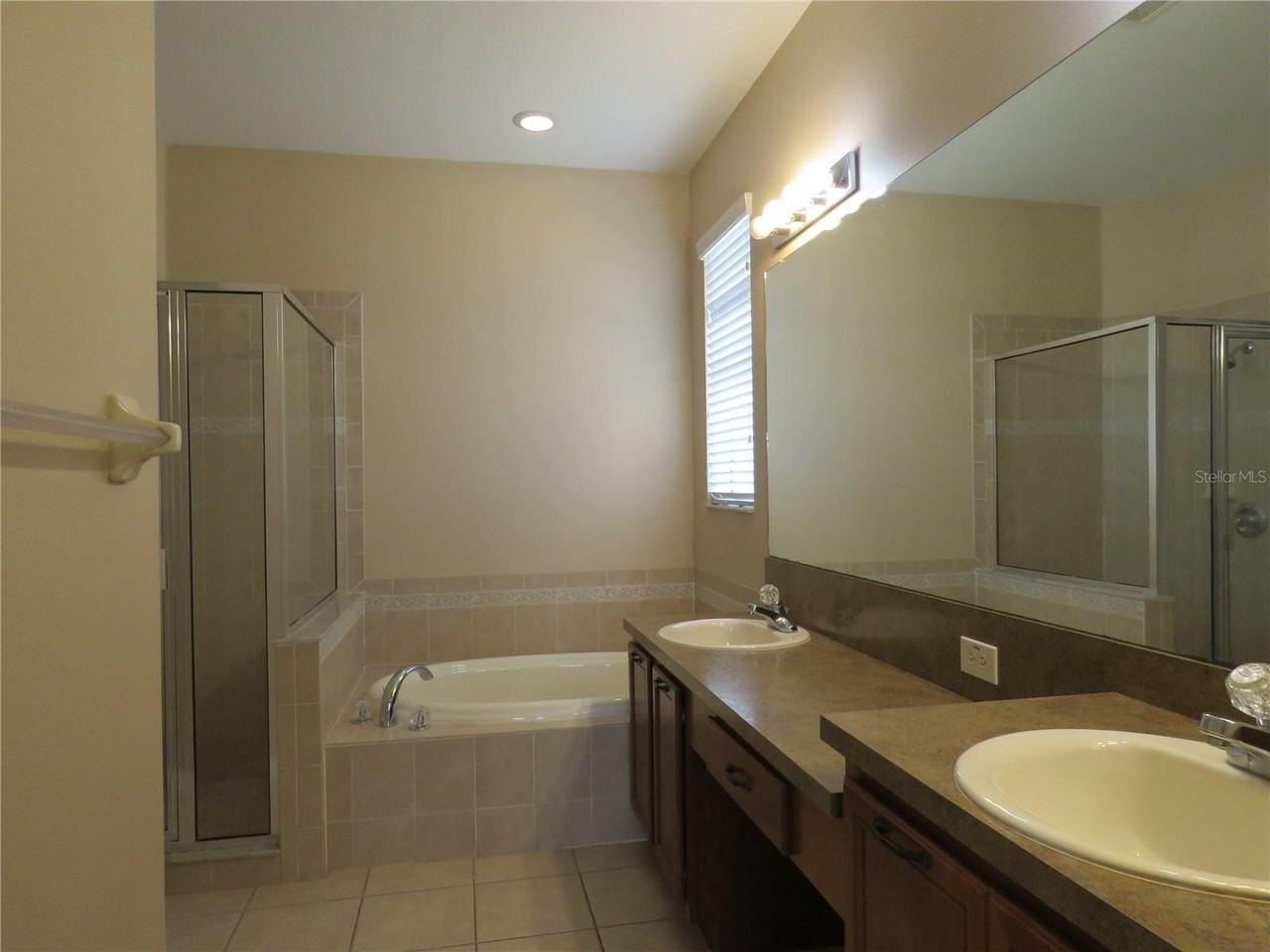 433 Dunaway Dr - Photo 5 of 12