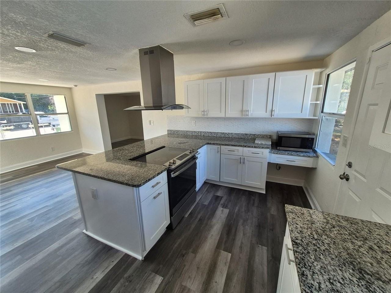 3312 E Ellicott St - Photo 4 of 23