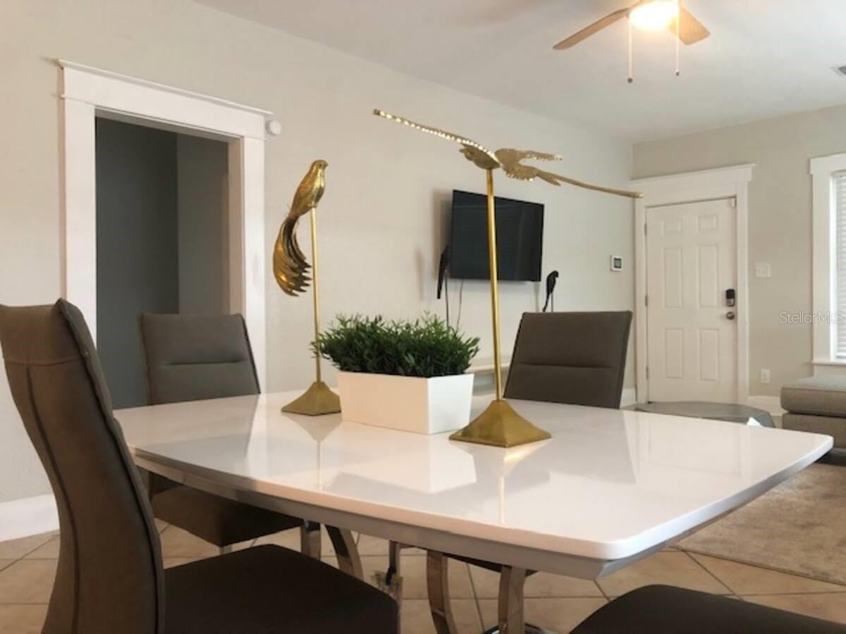 3515 N 10th St - Photo 4 of 11