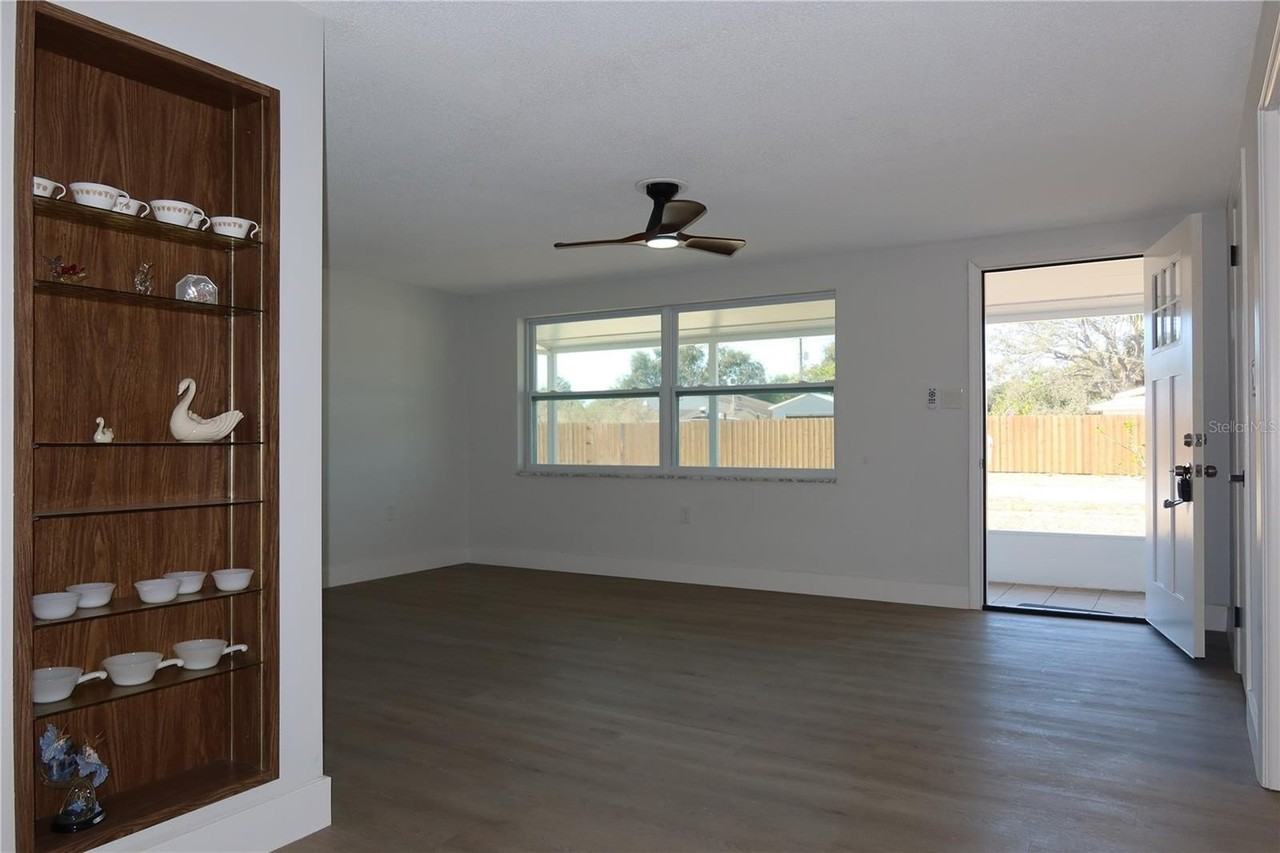 1808 Harpoon Dr - Photo 5 of 32