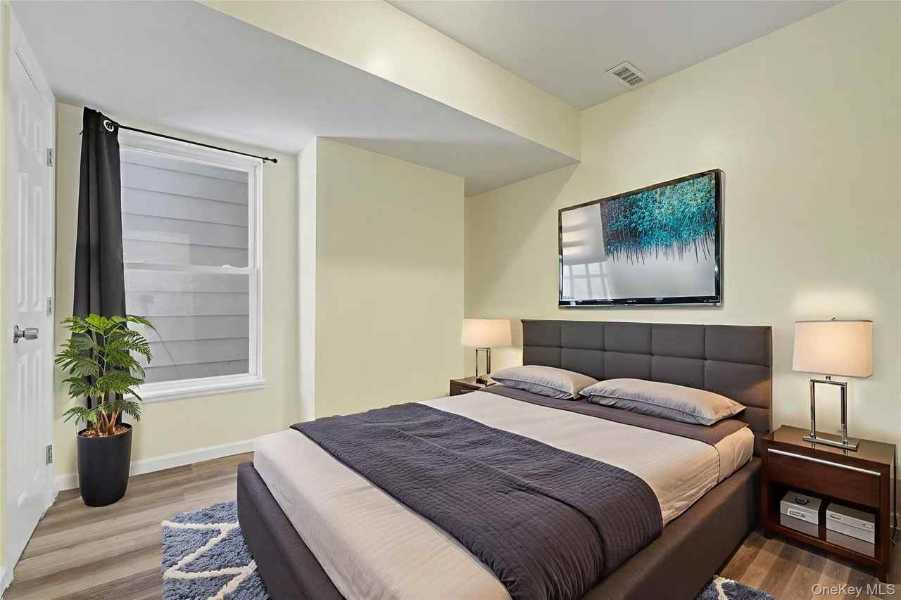 61 Carson Ave - Photo 7 of 12