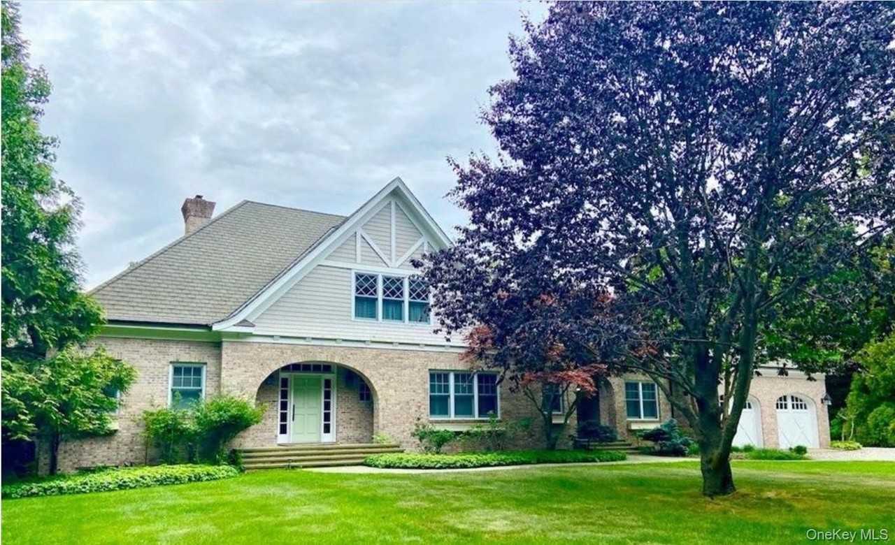 190 Jackson Lndg - Photo 2 of 19