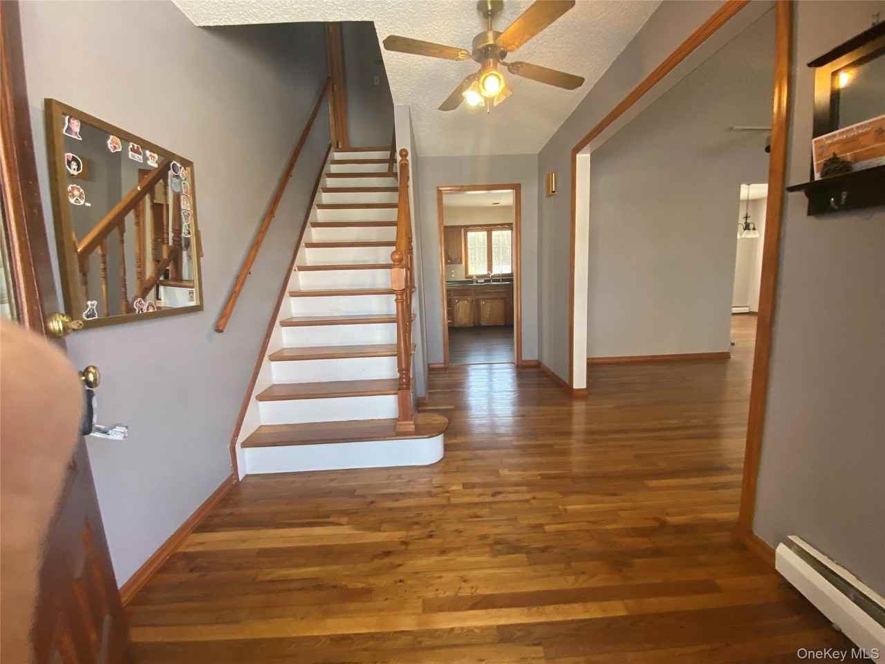 732 3rd St - Photo 4 of 26