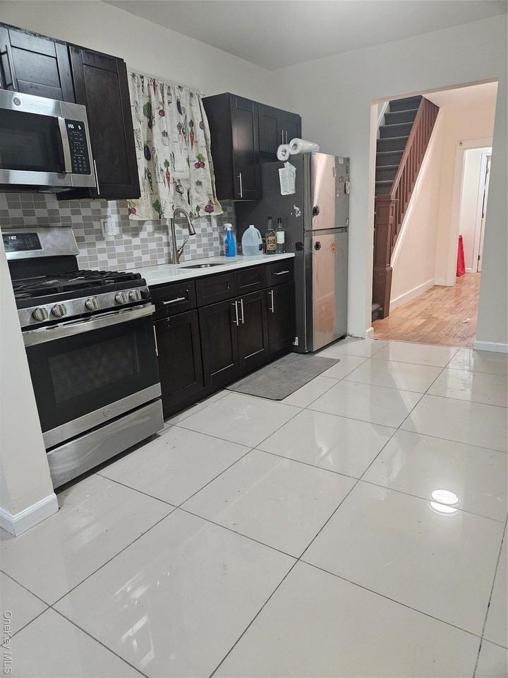 11649 147th St - Photo 2 of 4